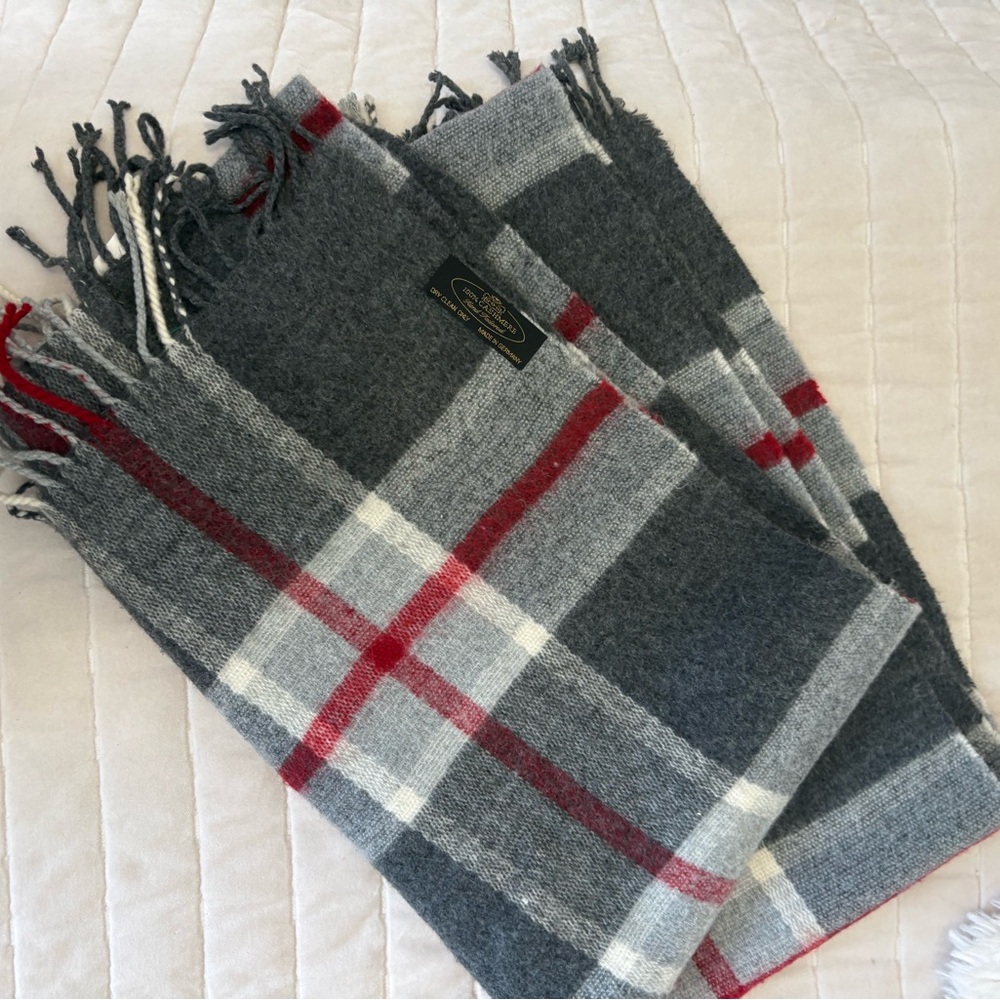 100% Cashmere Gray Plaid Scarf - Made in Germany